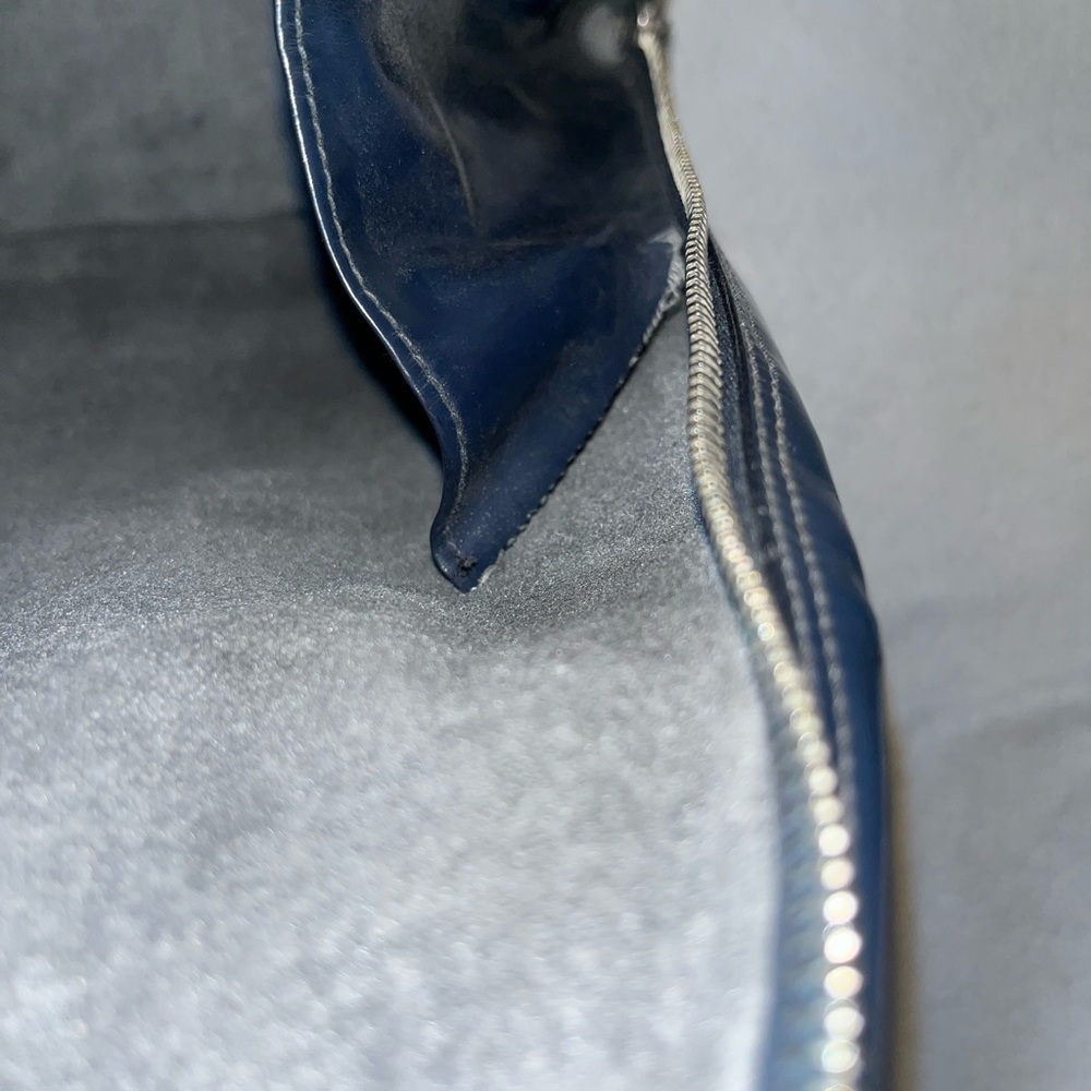Gucci Bamboo Vintage Blue Patent Leather Sling Bag - Picture 11 of 14